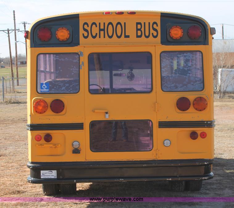 image for item H5973 1985 Chevrolet G30 bus