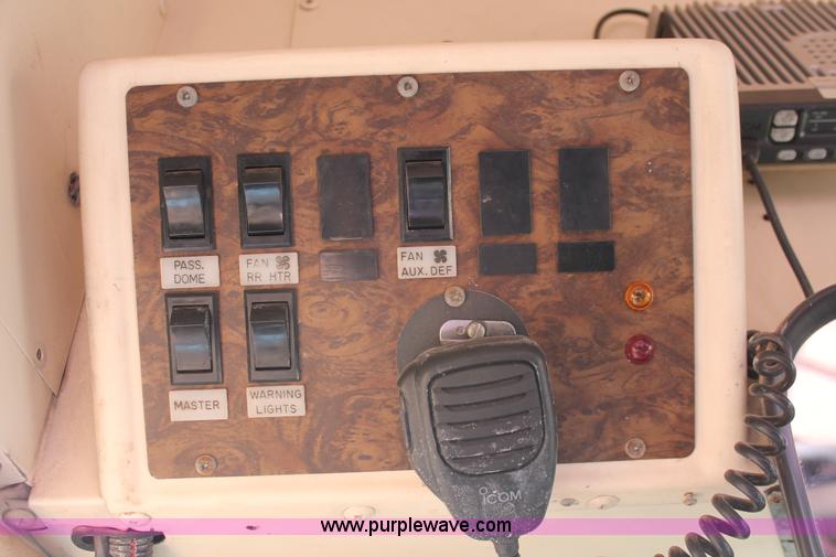 image for item H5973 1985 Chevrolet G30 bus