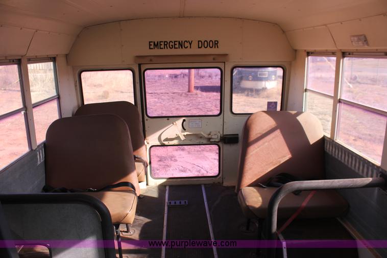 image for item H5973 1985 Chevrolet G30 bus