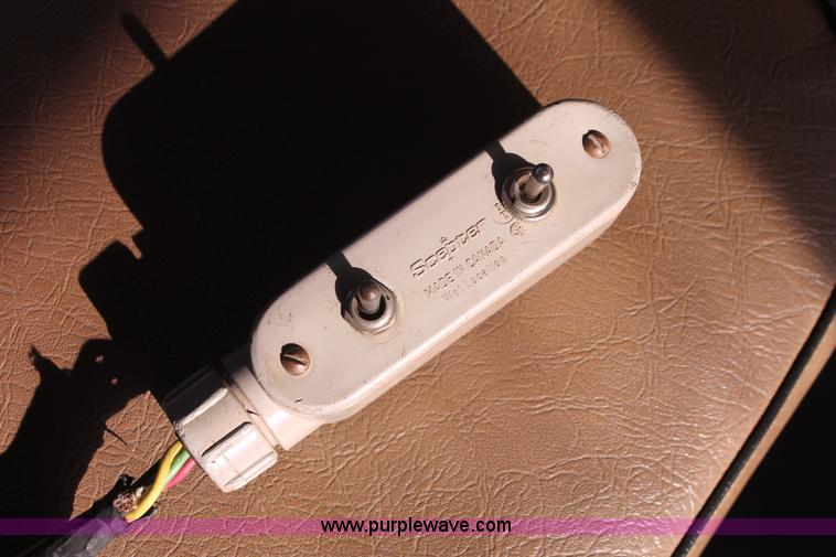 image for item H5973 1985 Chevrolet G30 bus