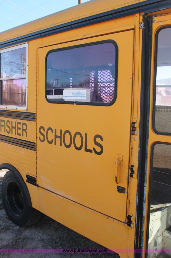 image for item H5973 1985 Chevrolet G30 bus