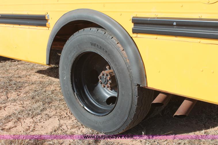 image for item H5973 1985 Chevrolet G30 bus