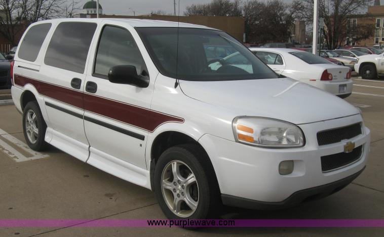 image for item H9287 2006 Chevrolet Uplander van