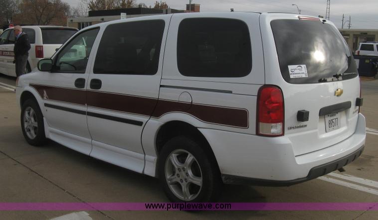 image for item H9287 2006 Chevrolet Uplander van
