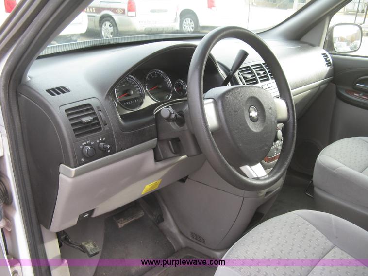 image for item H9287 2006 Chevrolet Uplander van