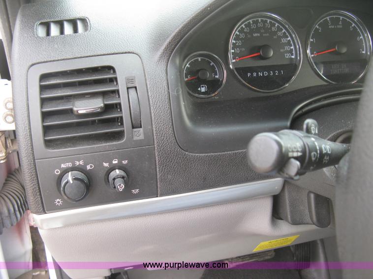 image for item H9287 2006 Chevrolet Uplander van