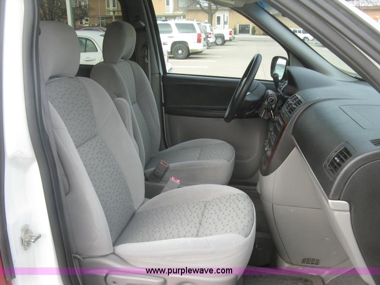 image for item H9287 2006 Chevrolet Uplander van