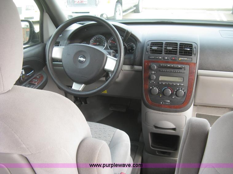 image for item H9287 2006 Chevrolet Uplander van