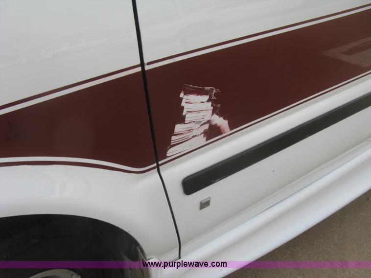 image for item H9287 2006 Chevrolet Uplander van