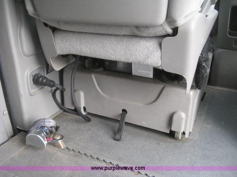 image for item H9287 2006 Chevrolet Uplander van