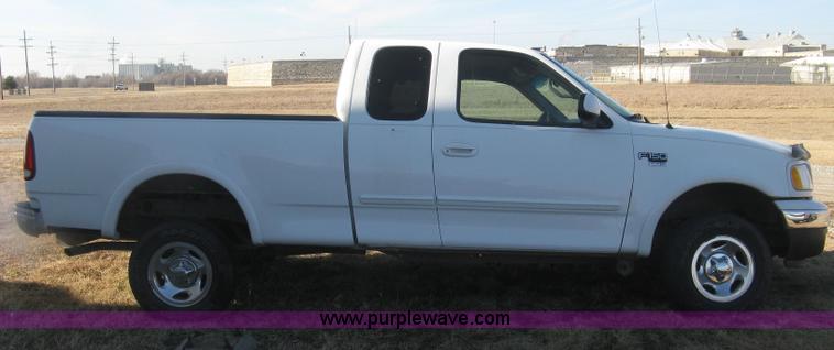 image for item H9300 1999 Ford F150 XLT SuperCab pickup truck