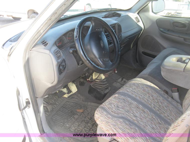 image for item H9300 1999 Ford F150 XLT SuperCab pickup truck