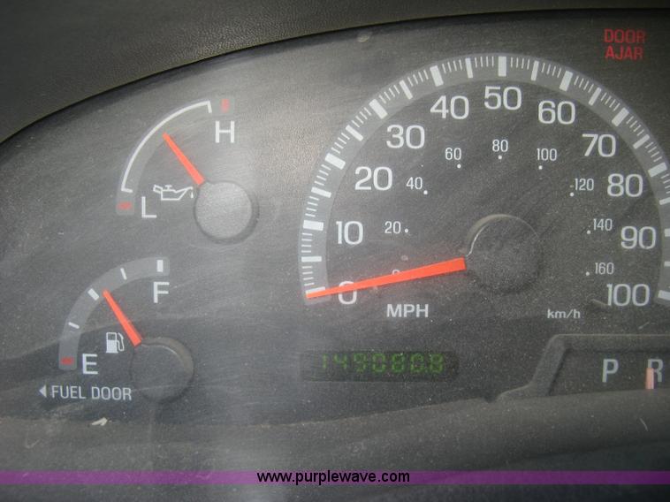 image for item H9300 1999 Ford F150 XLT SuperCab pickup truck