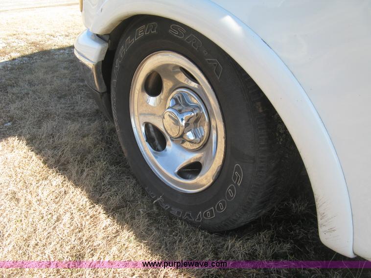 image for item H9300 1999 Ford F150 XLT SuperCab pickup truck