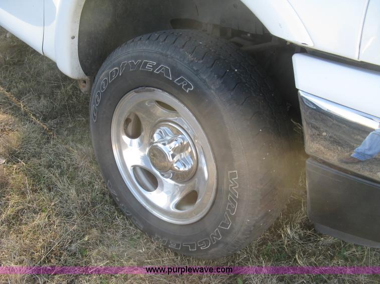 image for item H9300 1999 Ford F150 XLT SuperCab pickup truck