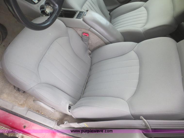 image for item I2128 2004 Chevrolet Blazer SUV