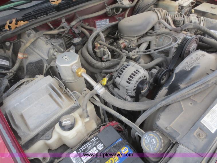 image for item I2128 2004 Chevrolet Blazer SUV