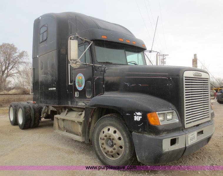 image for item I2129 1998 Freightliner FLD semi truck