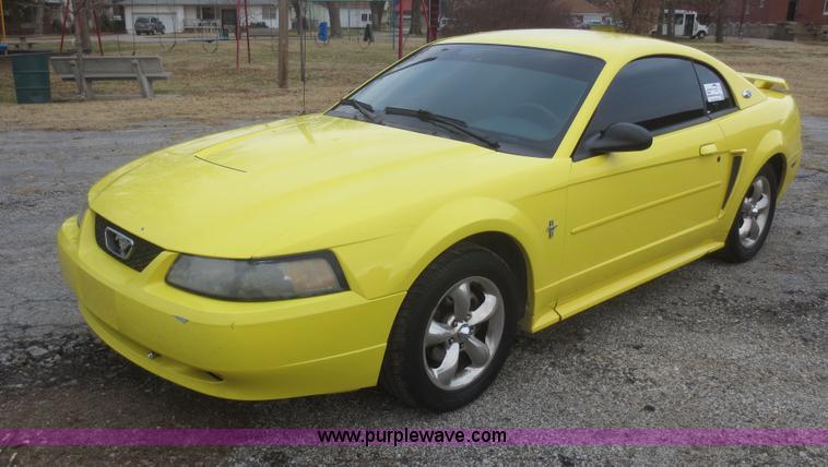 image for item I2130 2003 Ford Mustang