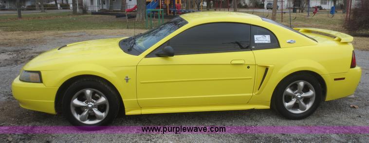 image for item I2130 2003 Ford Mustang