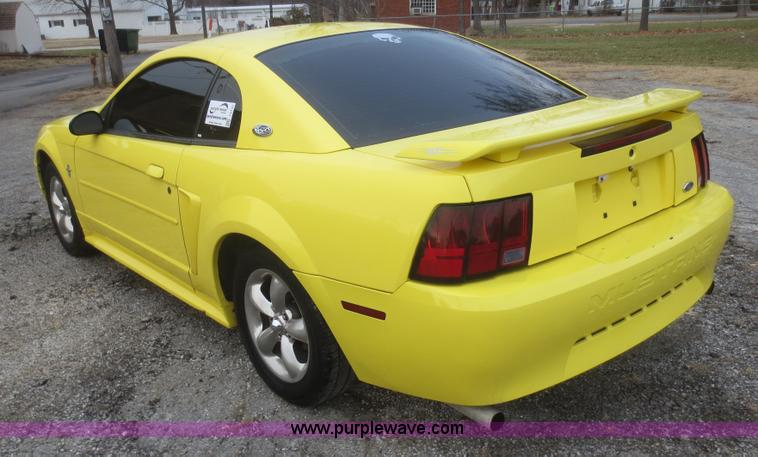 image for item I2130 2003 Ford Mustang