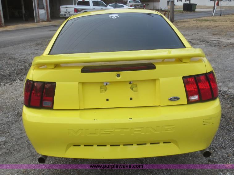 image for item I2130 2003 Ford Mustang