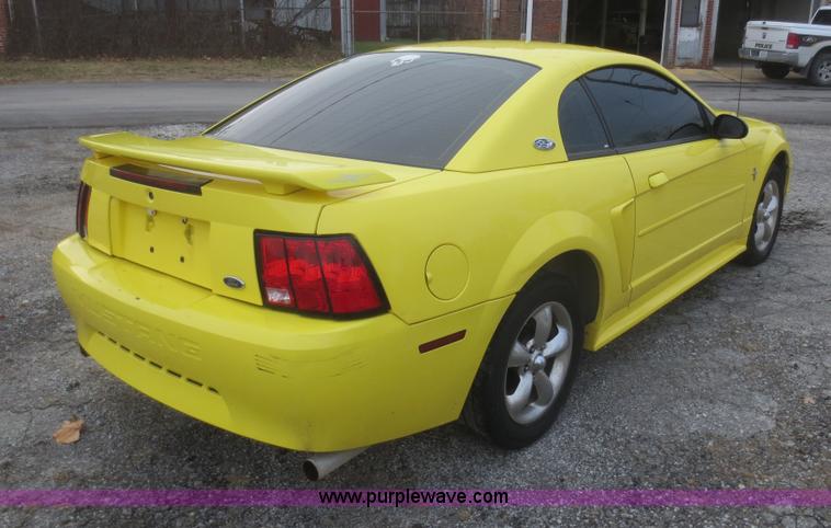 image for item I2130 2003 Ford Mustang