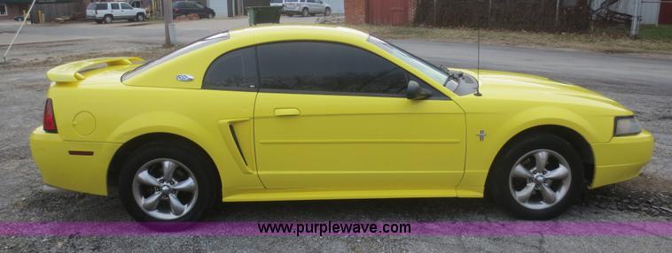 image for item I2130 2003 Ford Mustang