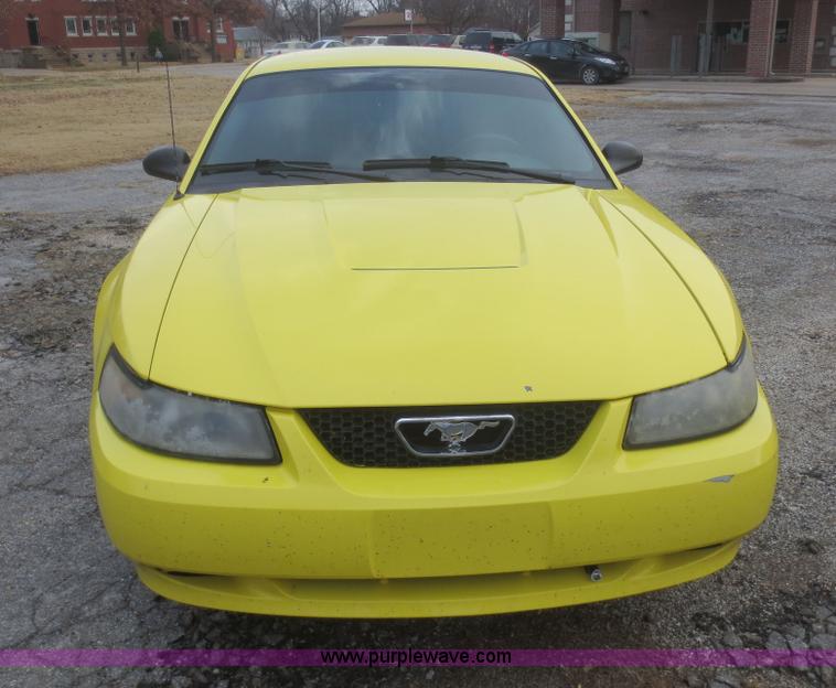 image for item I2130 2003 Ford Mustang