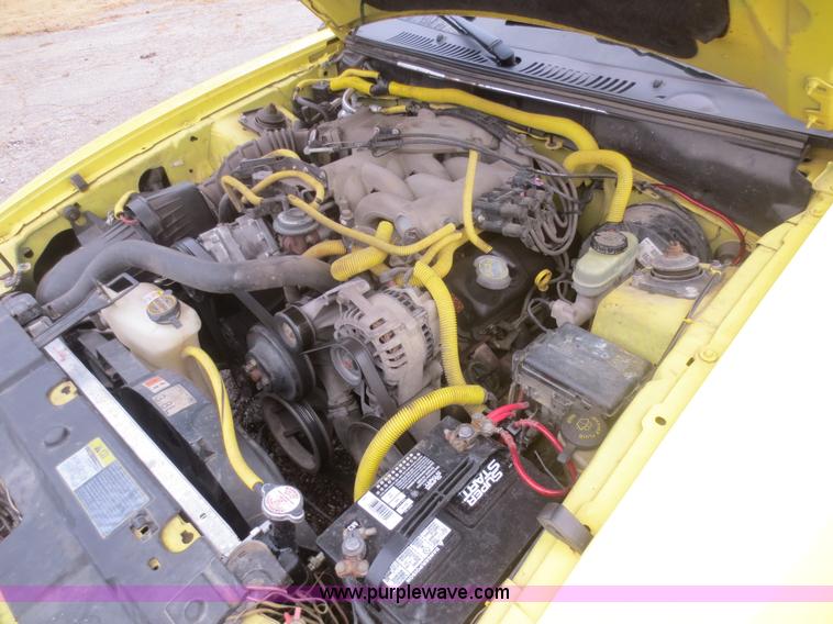 image for item I2130 2003 Ford Mustang