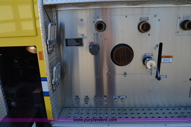 image for item I2940 1998 E-one 105' platform fire truck