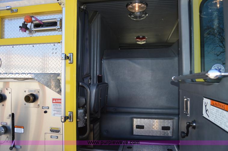 image for item I2940 1998 E-one 105' platform fire truck