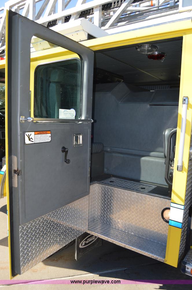 image for item I2940 1998 E-one 105' platform fire truck