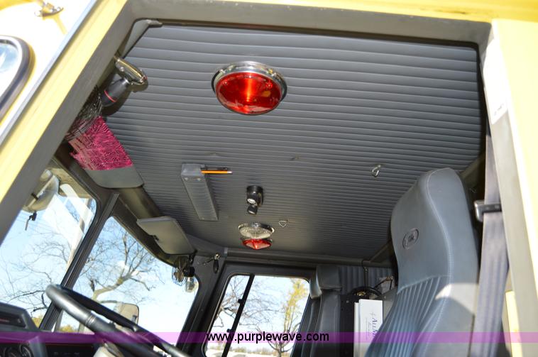 image for item I2940 1998 E-one 105' platform fire truck