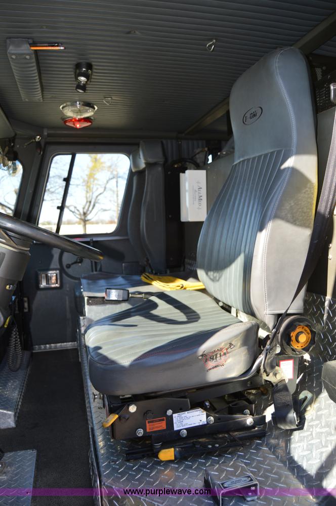 image for item I2940 1998 E-one 105' platform fire truck