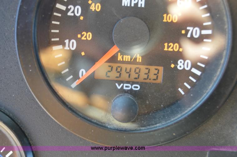 image for item I2940 1998 E-one 105' platform fire truck