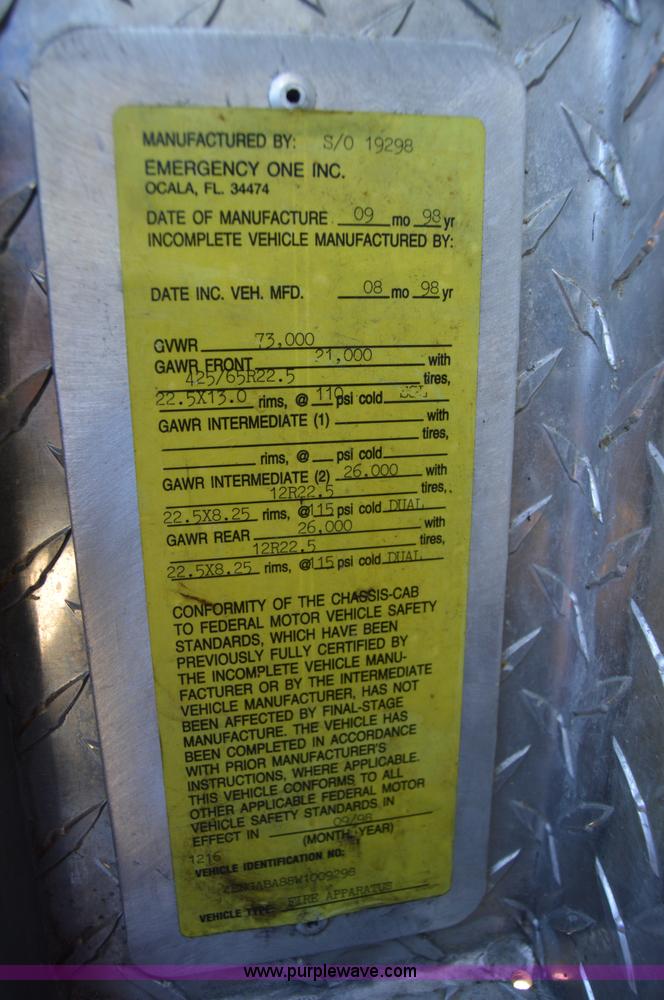 image for item I2940 1998 E-one 105' platform fire truck