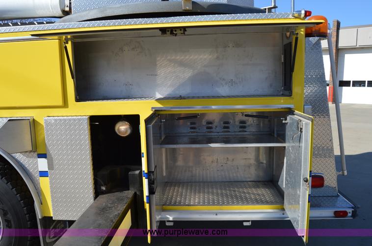 image for item I2940 1998 E-one 105' platform fire truck