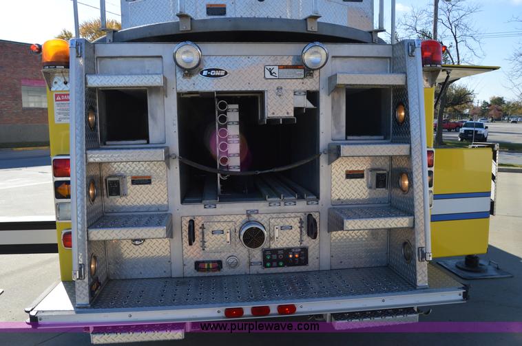 image for item I2940 1998 E-one 105' platform fire truck