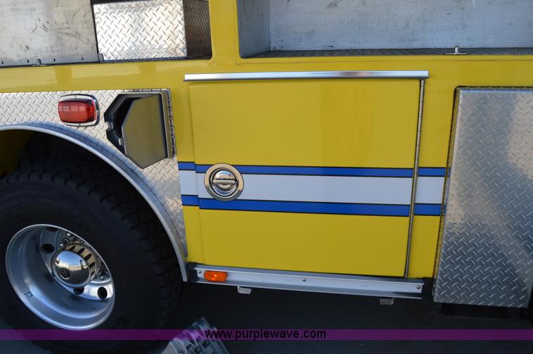 image for item I2940 1998 E-one 105' platform fire truck