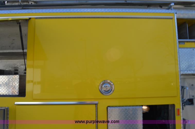 image for item I2940 1998 E-one 105' platform fire truck