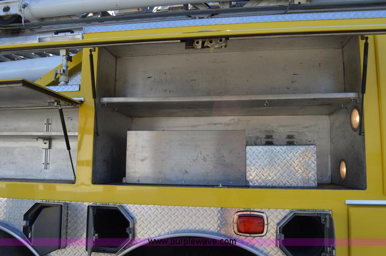 image for item I2940 1998 E-one 105' platform fire truck