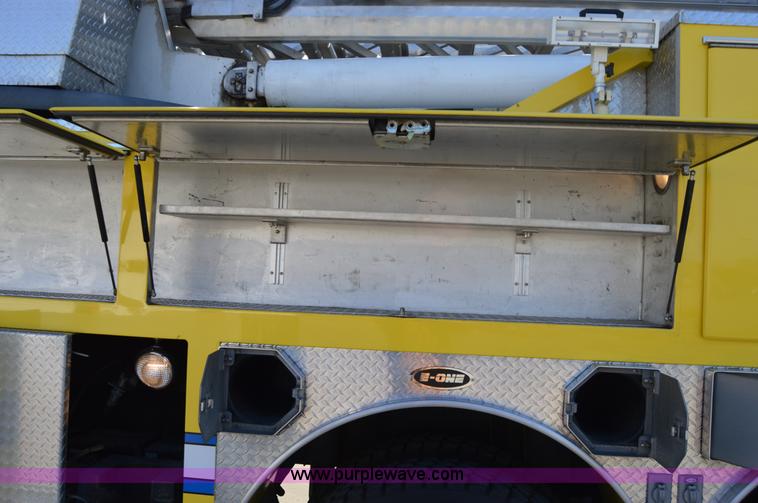 image for item I2940 1998 E-one 105' platform fire truck