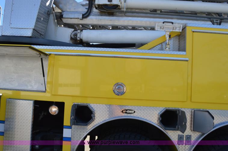 image for item I2940 1998 E-one 105' platform fire truck