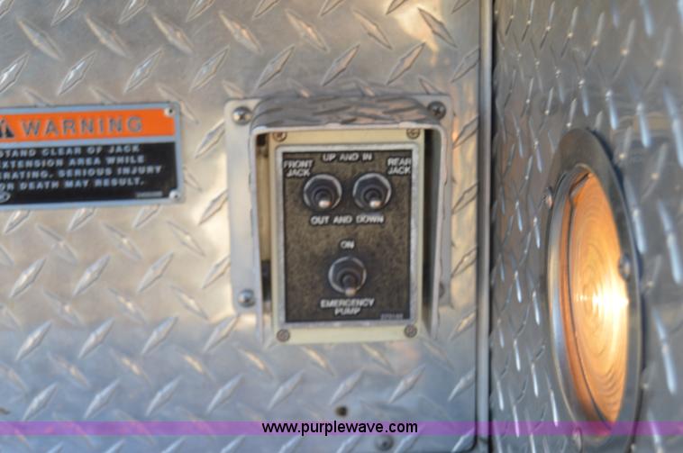 image for item I2940 1998 E-one 105' platform fire truck