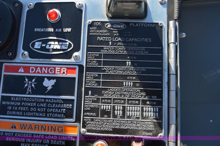 image for item I2940 1998 E-one 105' platform fire truck