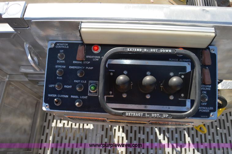 image for item I2940 1998 E-one 105' platform fire truck