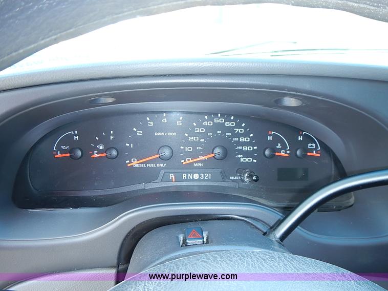 image for item I3570 2006 Ford E450 Super Duty Med Tec ambulance