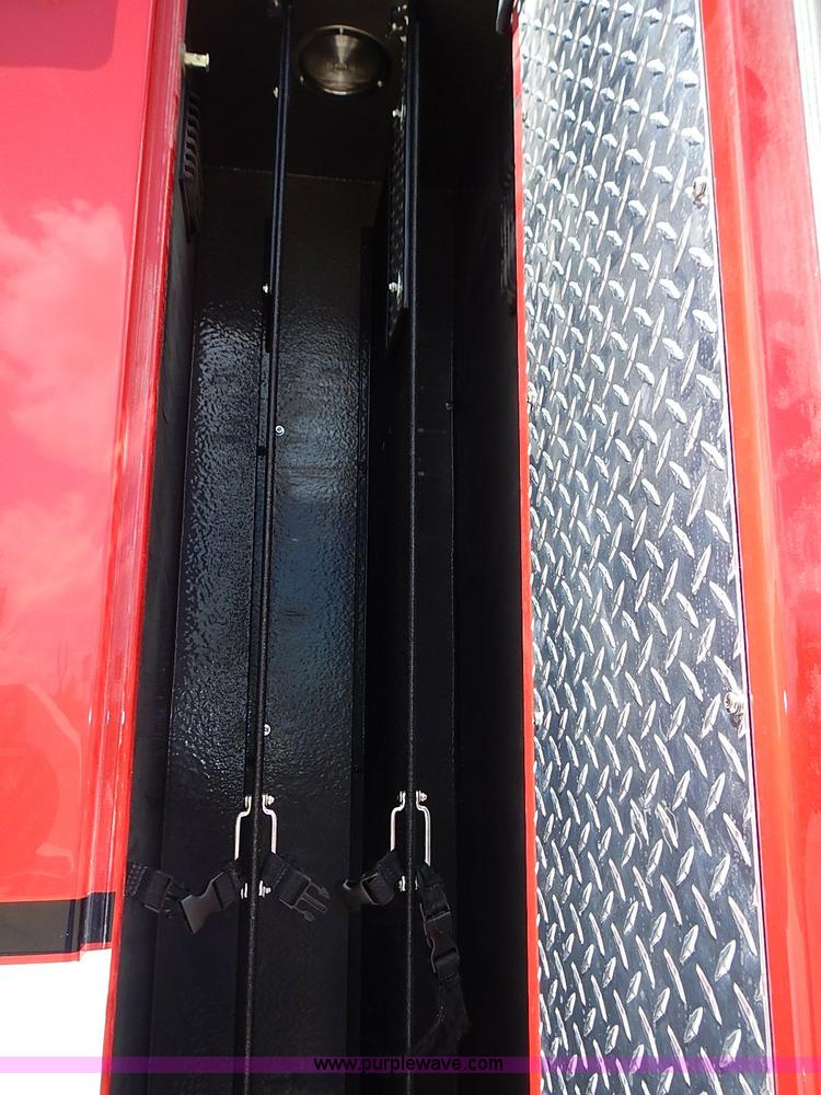 image for item I3570 2006 Ford E450 Super Duty Med Tec ambulance