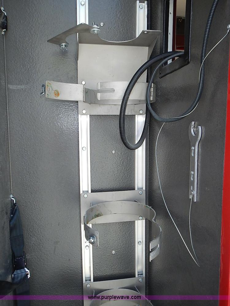 image for item I3570 2006 Ford E450 Super Duty Med Tec ambulance